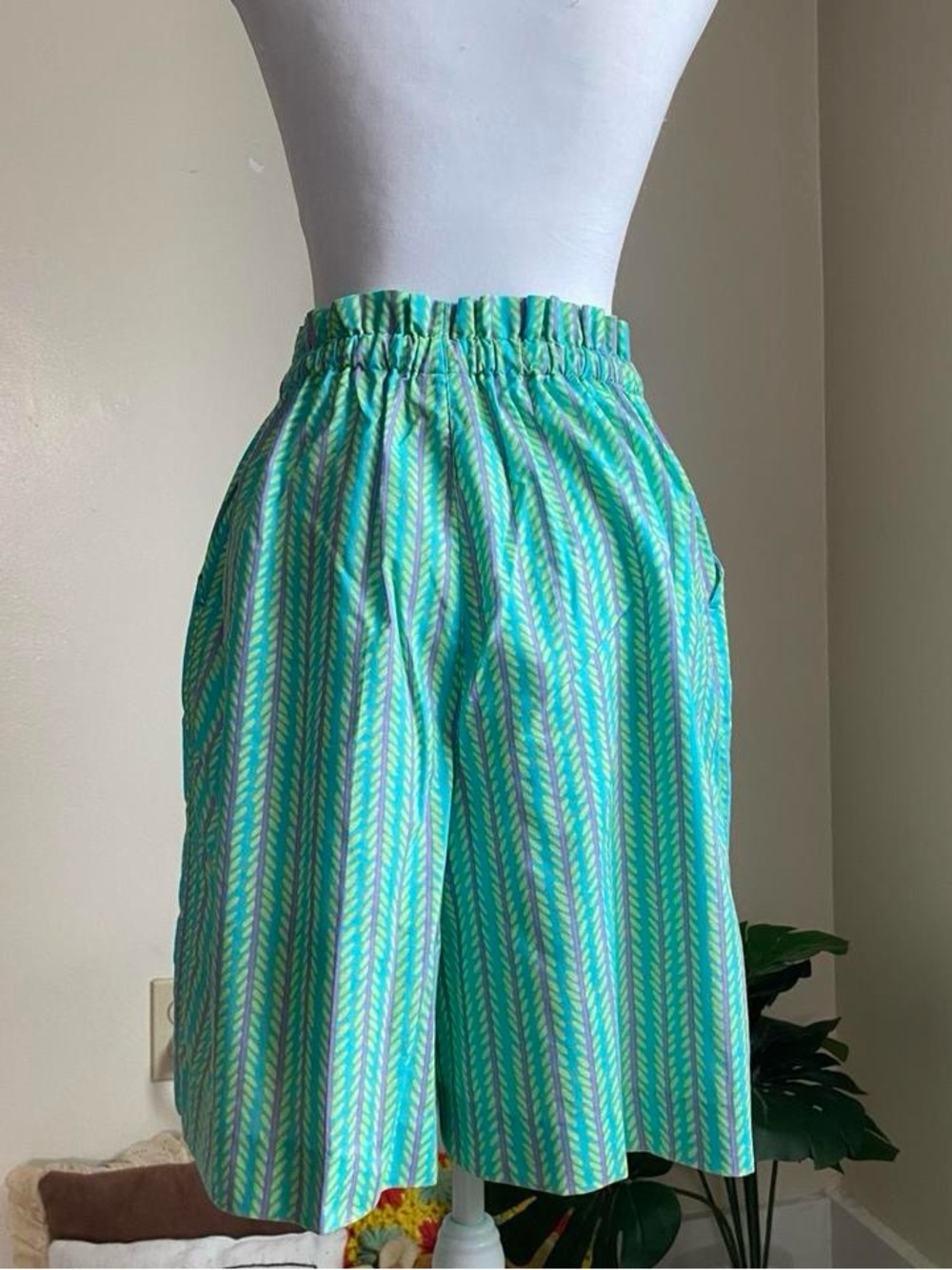 Vintage 90s L.L. Bean green multicolored abstract pull on shorts - Picture 8 of 8